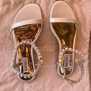 Brand New- Badgley Mischka Women’s Ivory Sandals- Size 6 US